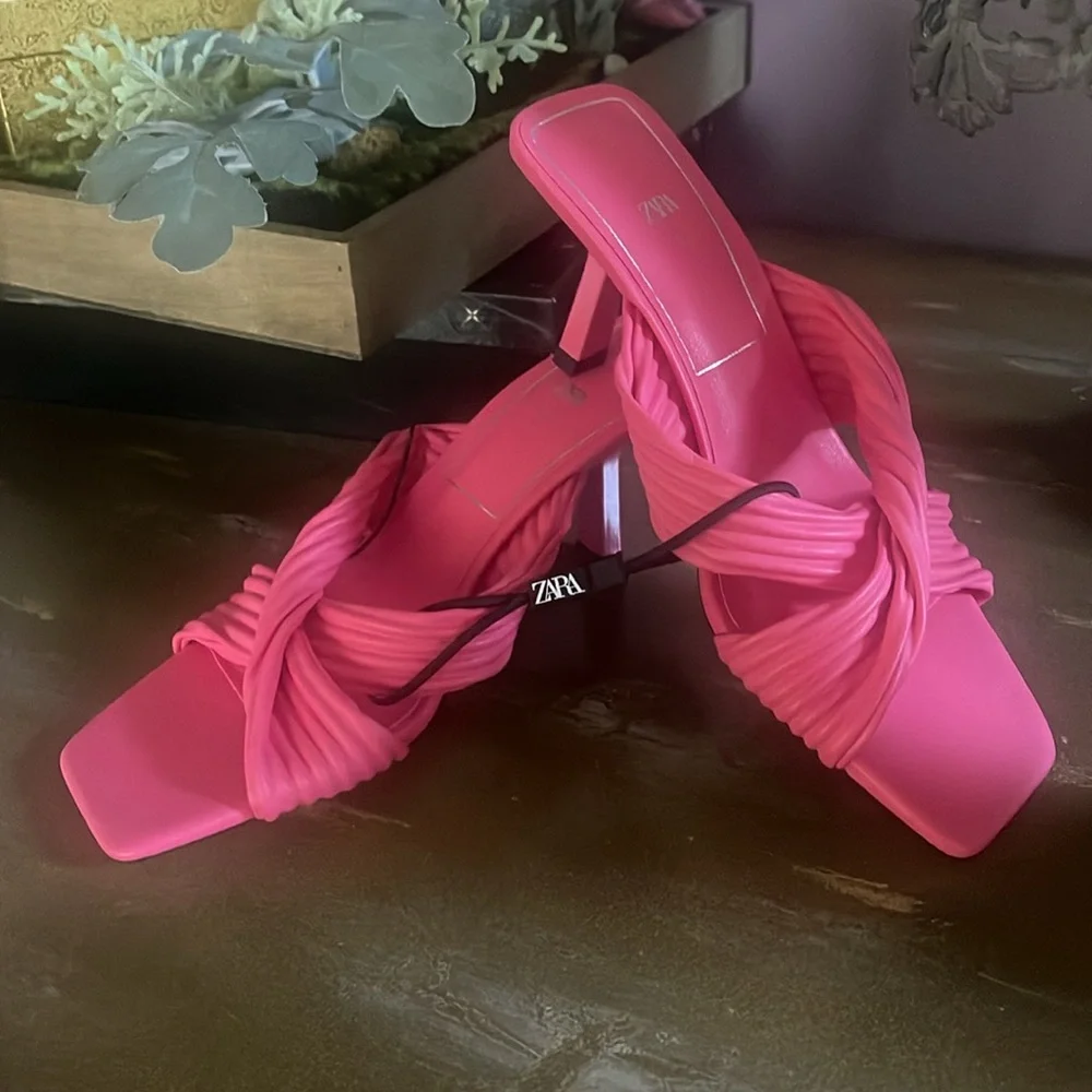 Zara solid pink color square toe dress pump heeled sandal - Picture 4 of 4